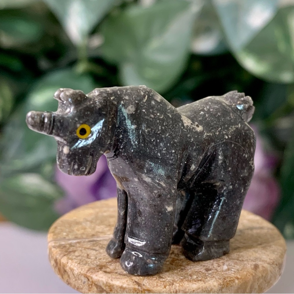 Grey Soapstone Carved Unicorn Figurine Miniature Stone Animal Carving Yellow Eye - Picture 5 of 15